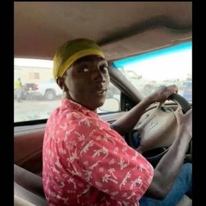 Meet your Posher, Devoni